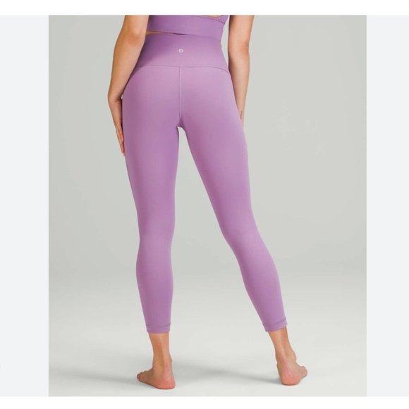 lululemon athletica Pants - Lululemon Wunder Under Leggings 28in Light purple
